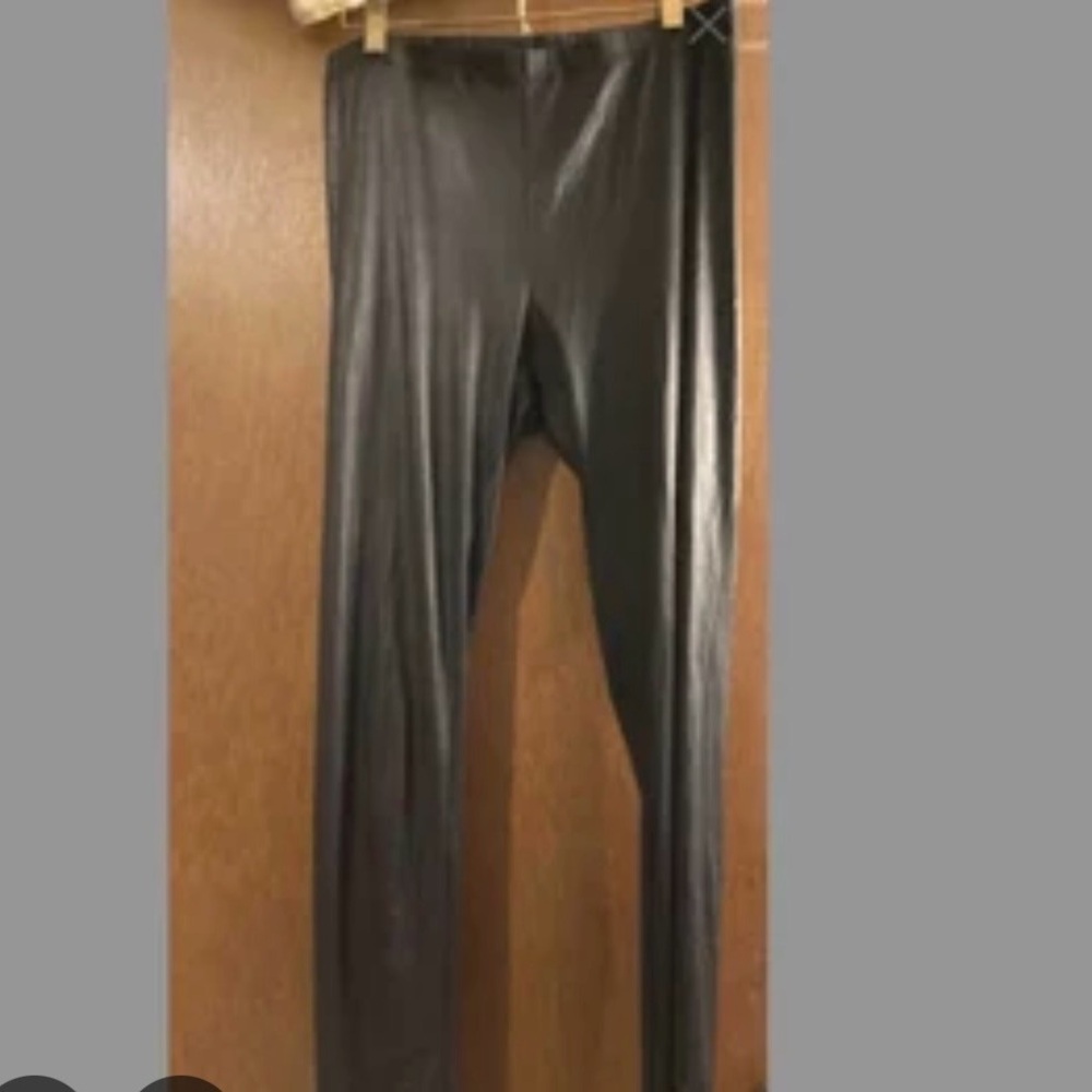 Betsey Johnson liquid leather leggings, M